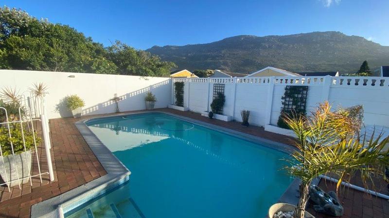 3 Bedroom Property for Sale in Fish Hoek Western Cape